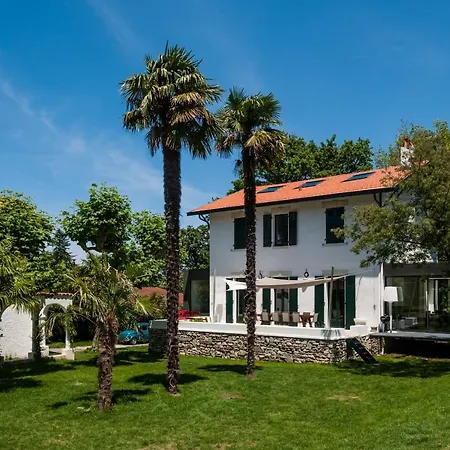 Joy Architect's With Heated Swimming Pool And Garden In Hotel Biarriz