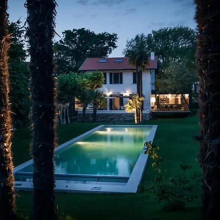 Joy Architect's With Heated Swimming Pool And Garden In Biarriz